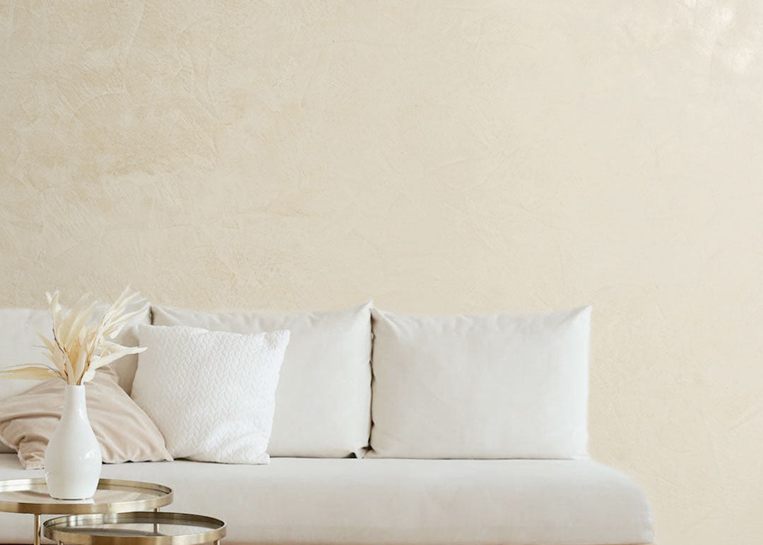 VIOLANTE Rivo Venetian plaster in BMOC-45 Swiss Coffee Benjamin Moore on minimal living room wall